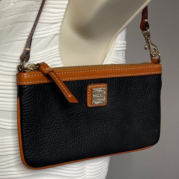 Dooney & Bourke Women's Wallet Pebble Zipper Leather Clutch - Picture 5 of 7